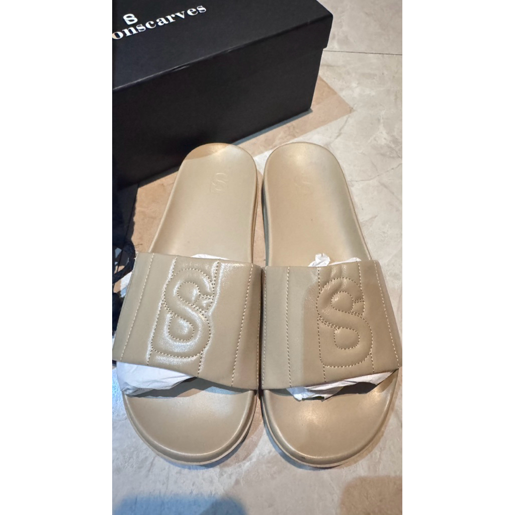 mera sandal buttonscarves