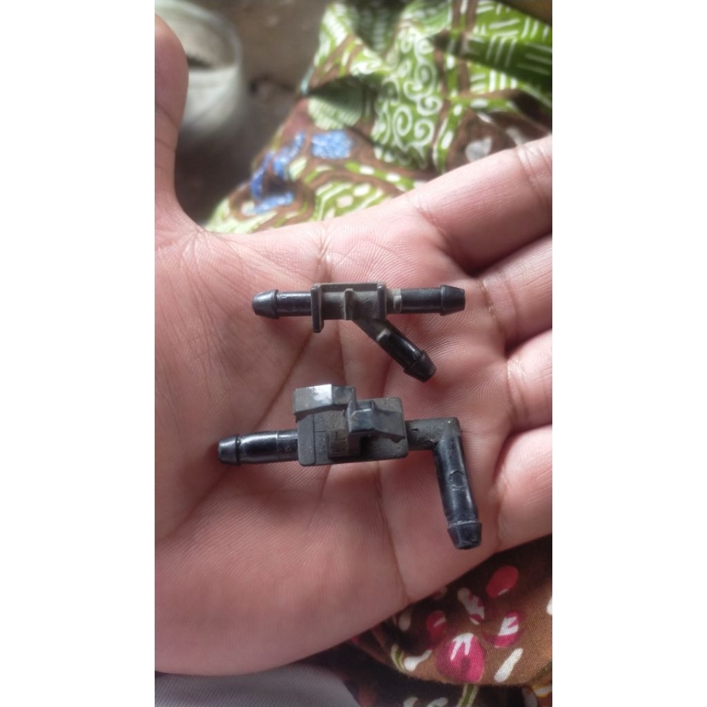 Sambungan Selang Air wiper Hyundai Trajet