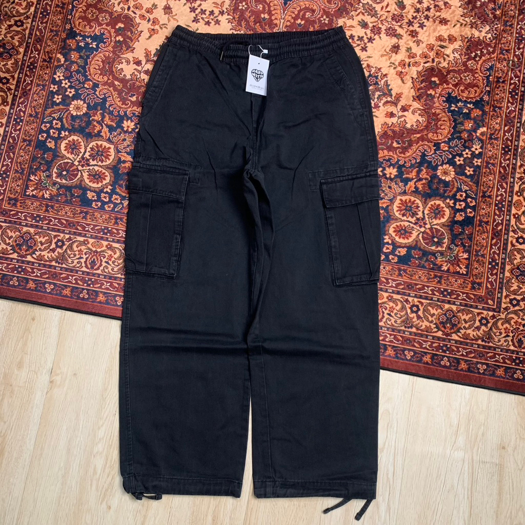 Spao Cargo Black Washed Wide Fit NB819