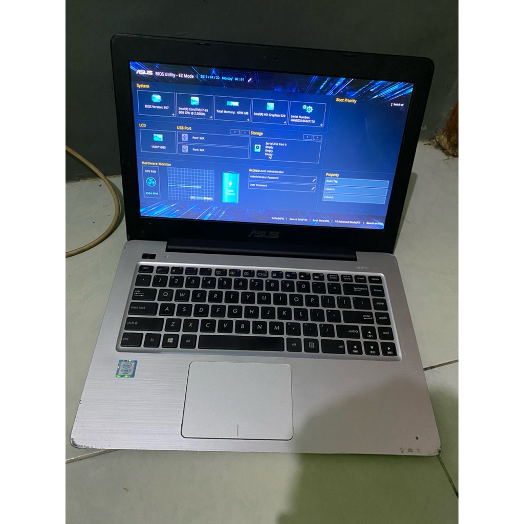 laptop asus a456u core i7 gen6 Ram 4GB minus gabisa masuk windows