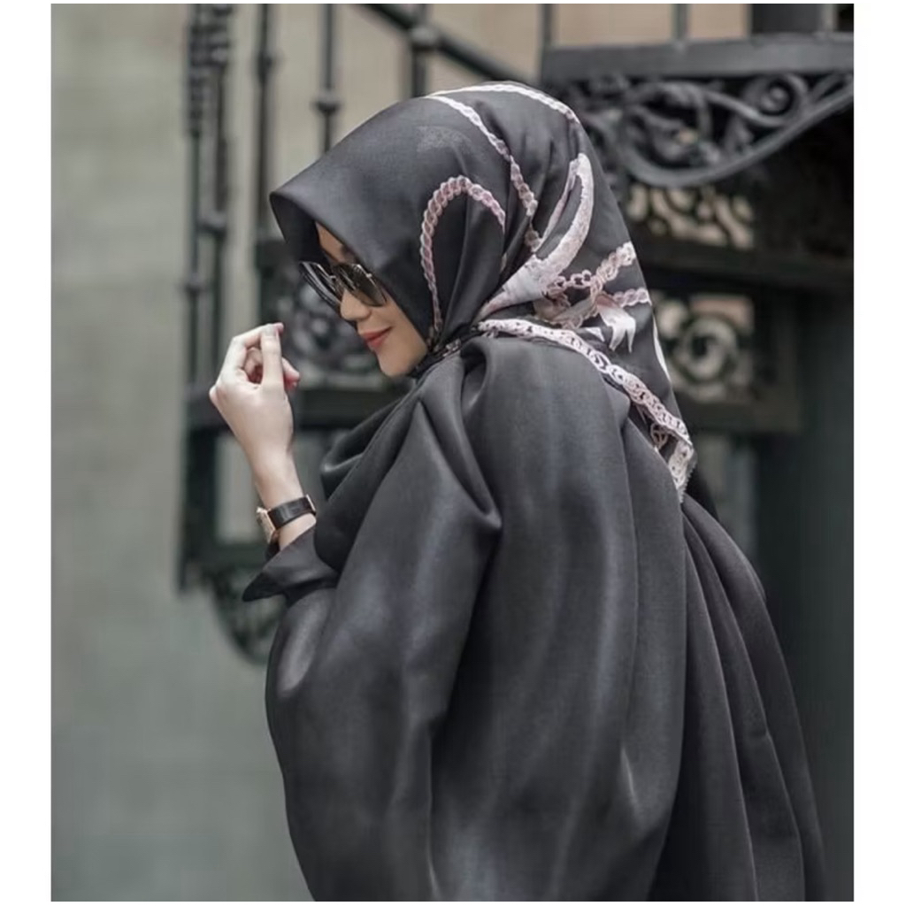 Buttonscarves Chain 1 AS IS Black, Etaupe