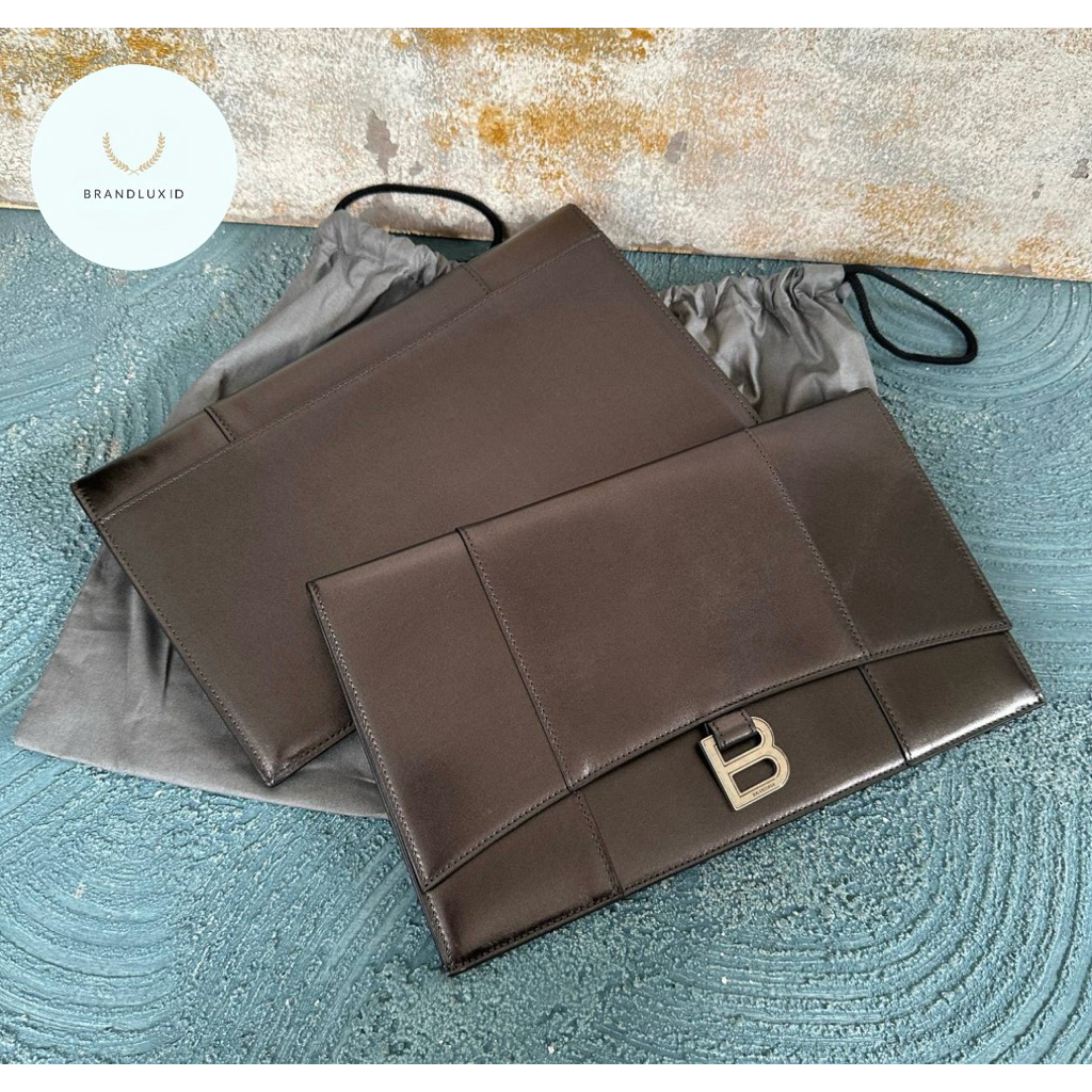 Balenciaga Hourglass Clutch Mettalic Black