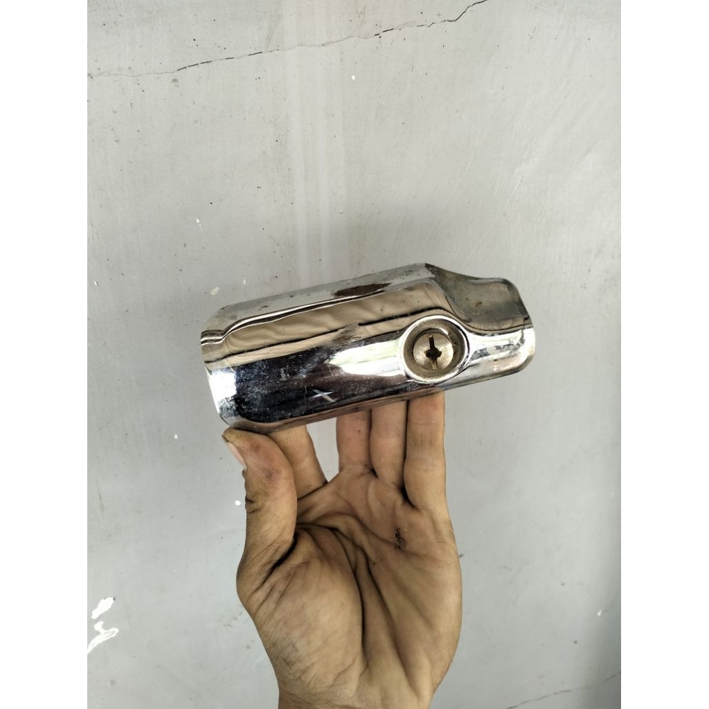 Cover knalpot kecil megapro primus original