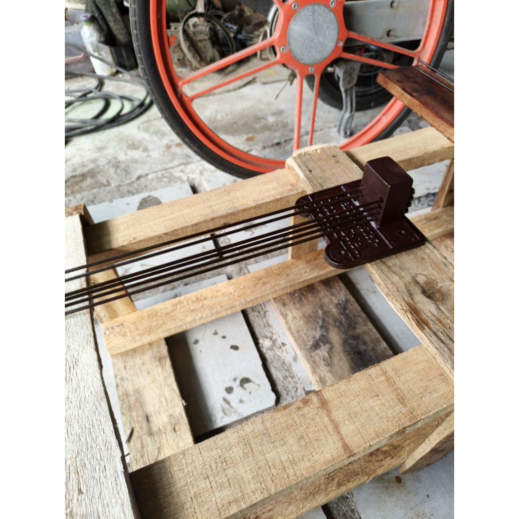 Jam dinding - Senar 6 Mauthe Kanan