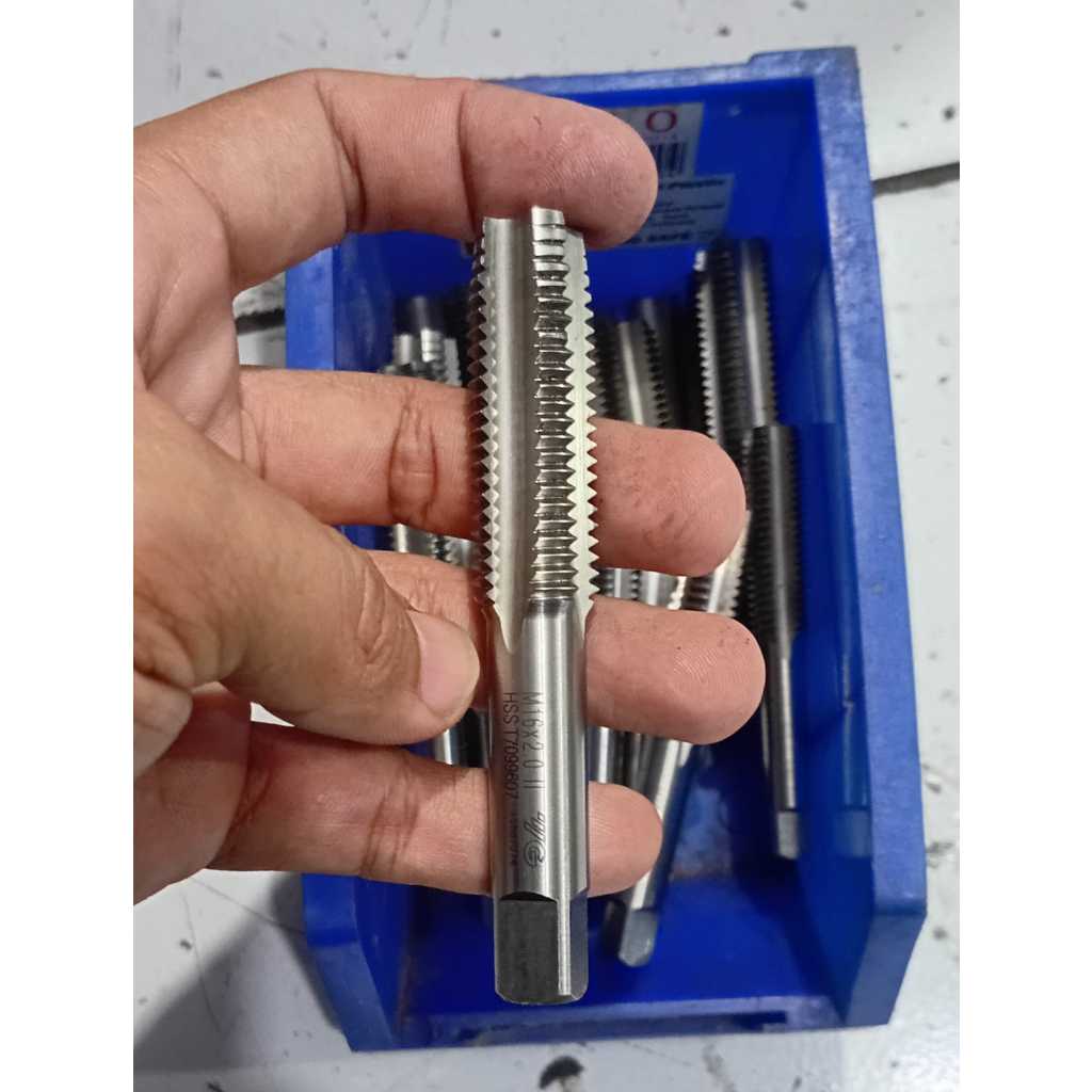Hand tap tap baut 22 industri m16x2.0 hss . tap m16x2 seken