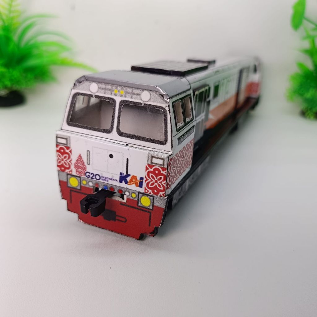 MINIATUR LOKOMOTIF CC 206 G20