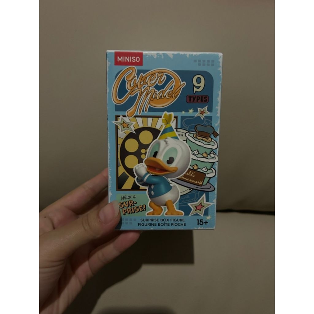 SELECTED - Donal Duck Figure Miniso