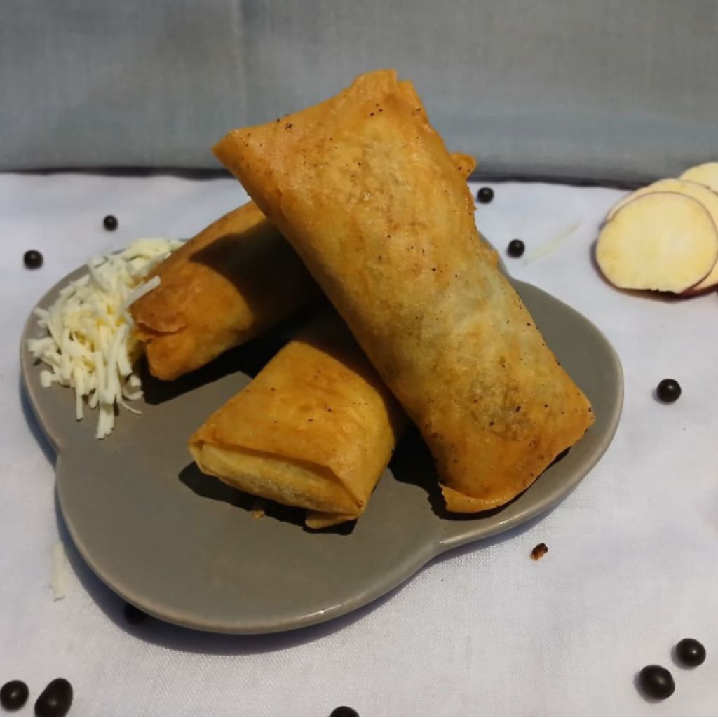 Lumpia Ubi Ungu Mozarella