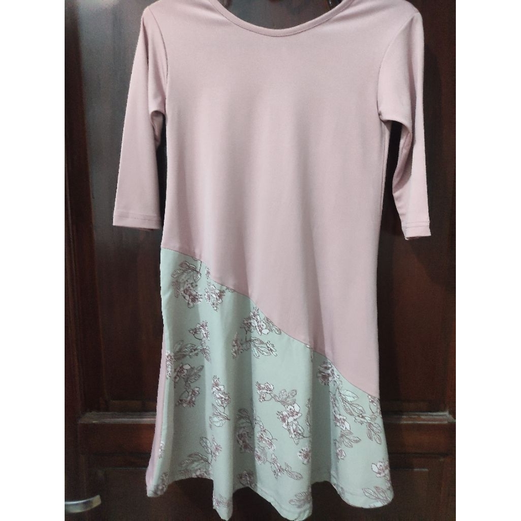 Preloved Dress Aisha Anak sz 2 by atelier angelina