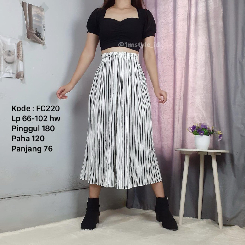 FC220 - Celana Kulot Plisket Putih Stripe