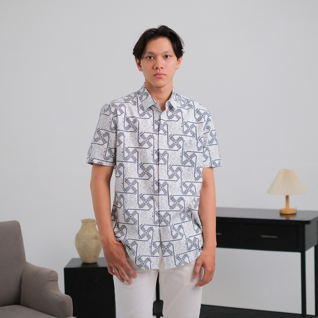 My Aksa Kemeja Batik Pria Lengan Pendek Naga Cita White