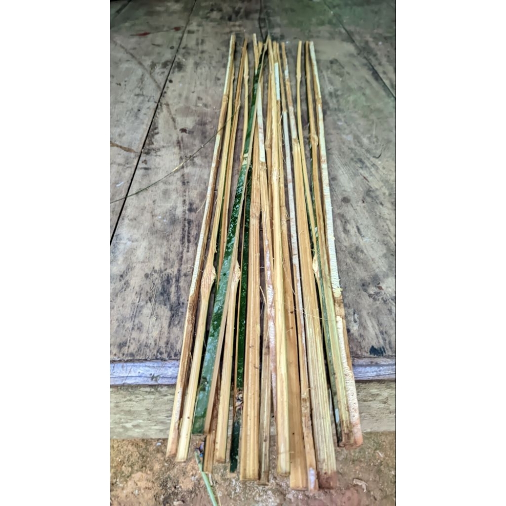 bambu arku layangan bambu petung belum raut panjang 1 meter