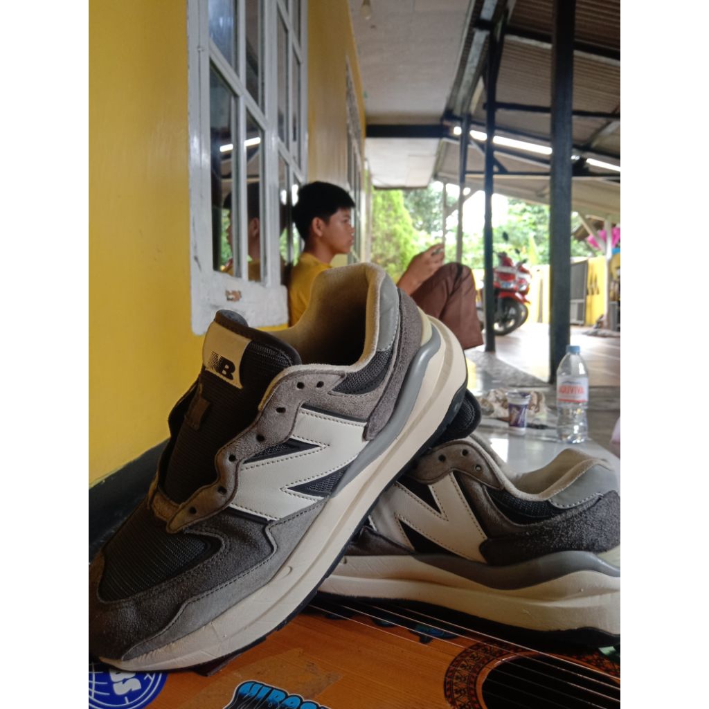 Sepatu NEW BALANCE second ORI