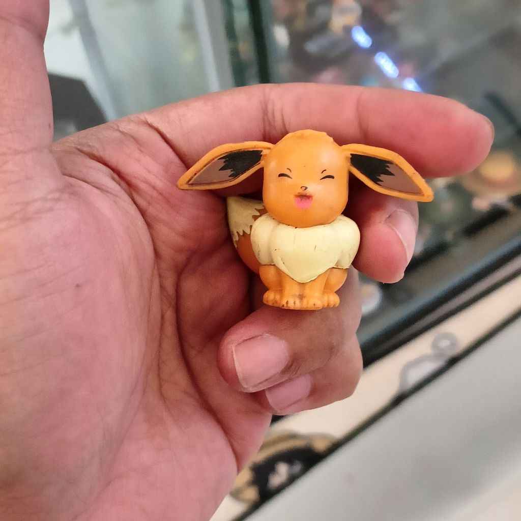 pokemon eevee ori mainan action figure