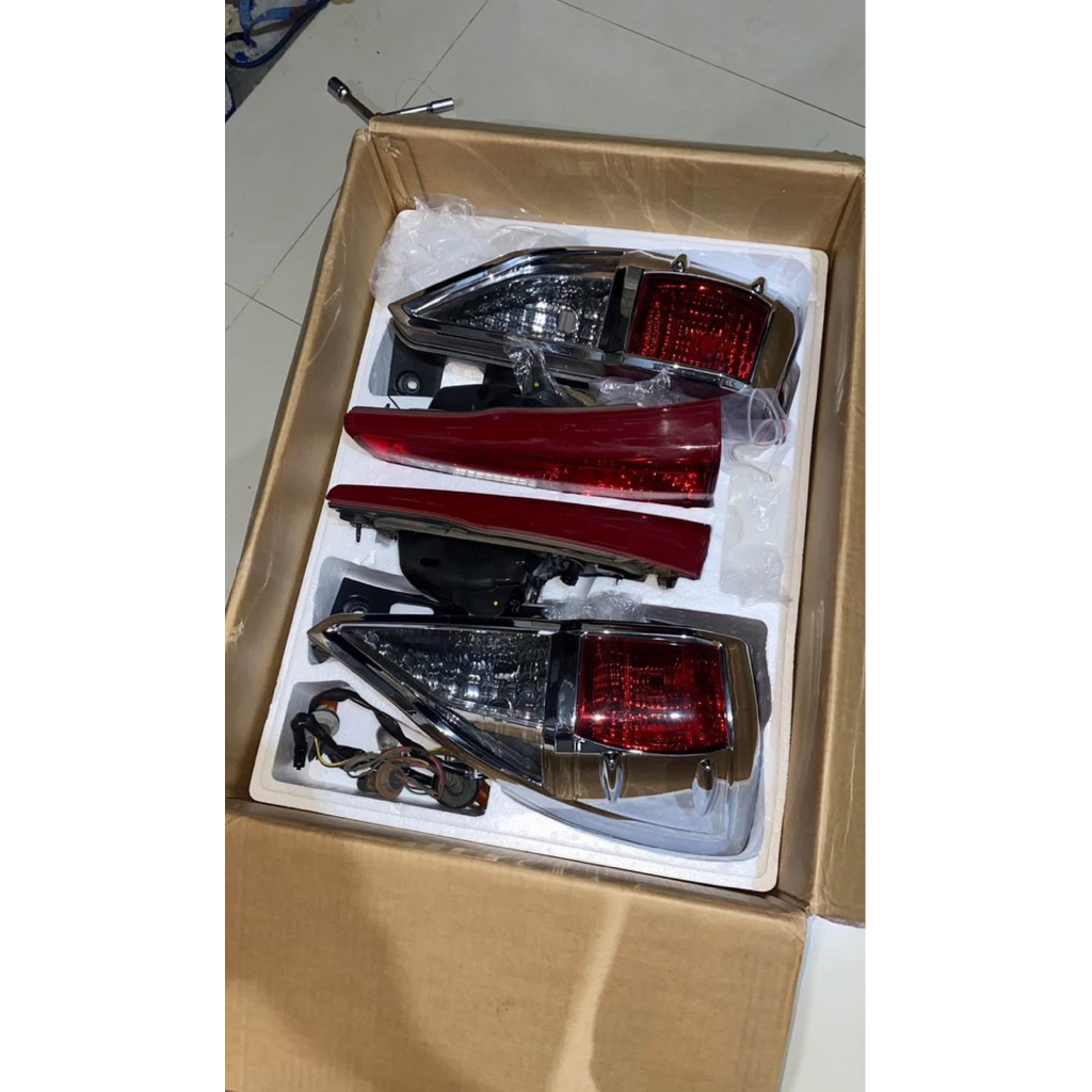 lampu belakang venturer