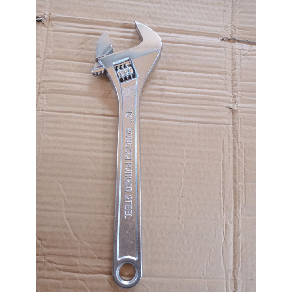 kunci inggris 12" inch