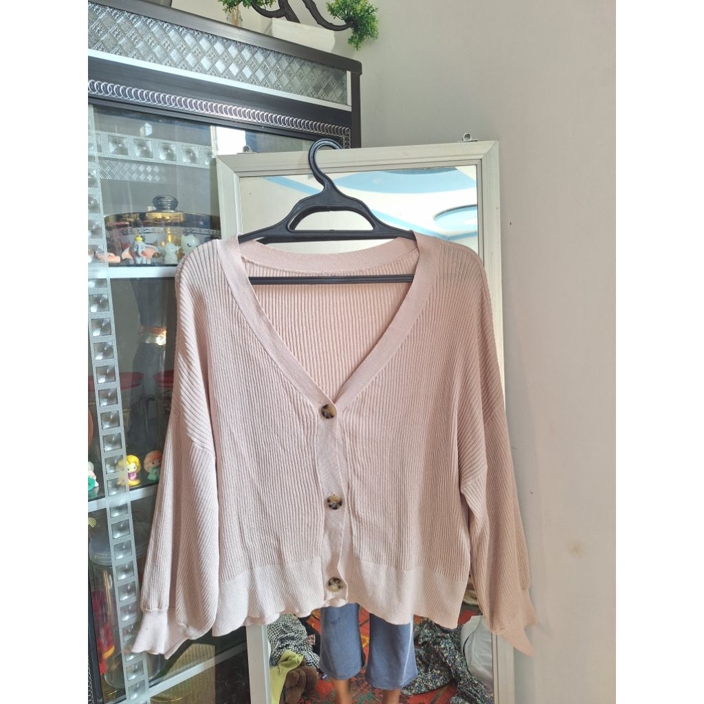 Cardigan rajut crop lengan balon