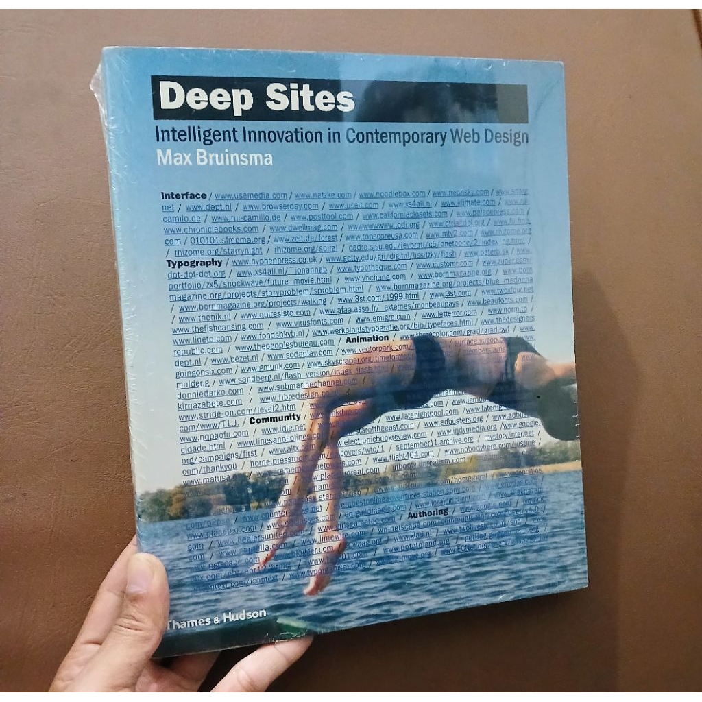Deep Sites: Intelligent Innovation in Contemporary Web Design