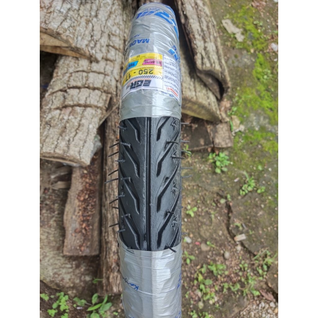 Ban depan motor bebek 70/90-17