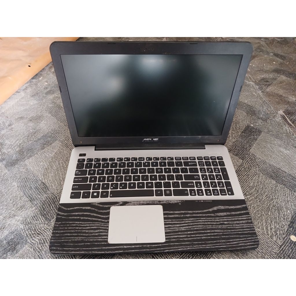 laptop Asus x555Q