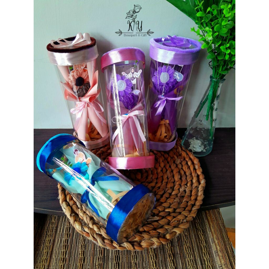 Bloom buket/ buket dan tabung /Mini buket tabung/Bloom Gift/ Bouquet Gift/ Buket Wisuda Bloom