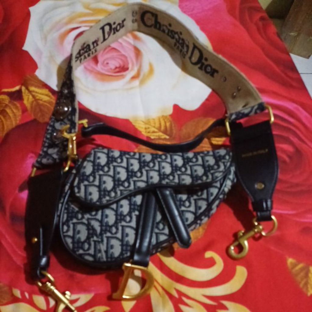 Dior saddle bag