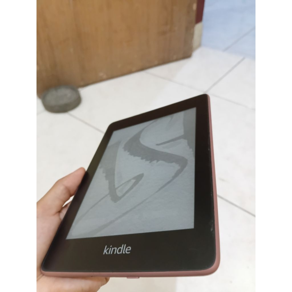 Kindle Paperwhite 10th Preloved