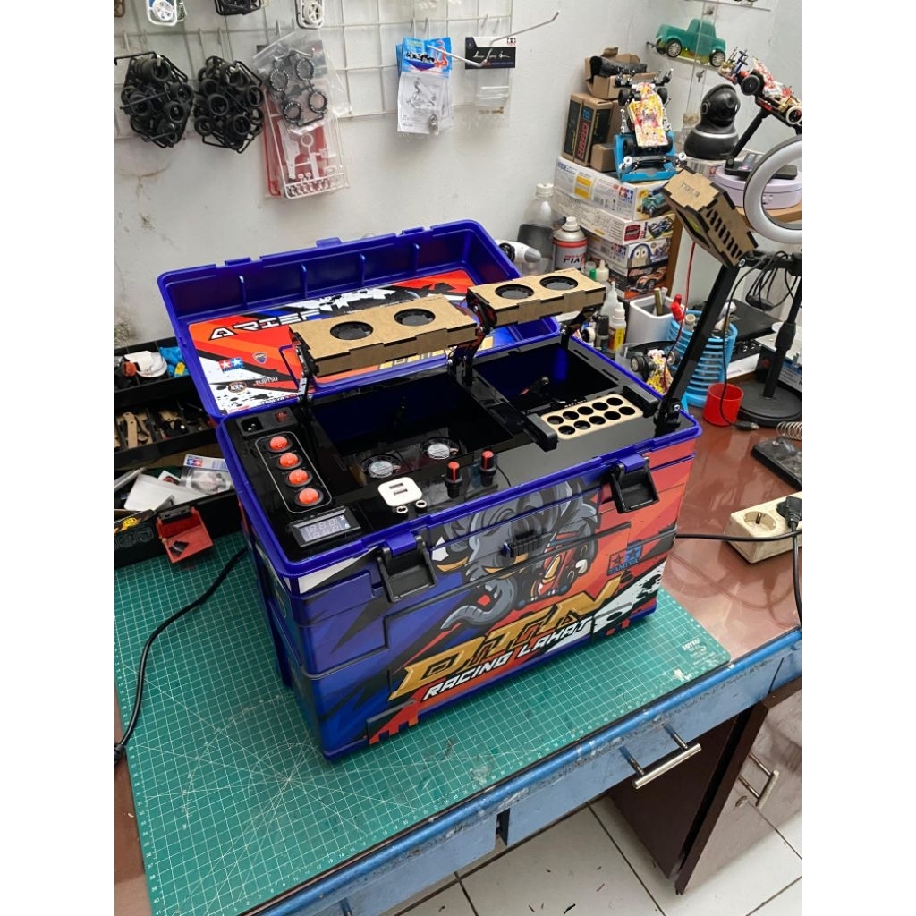 Box Tamiya mini 4wd custom charger skyrc nc 2500 pro