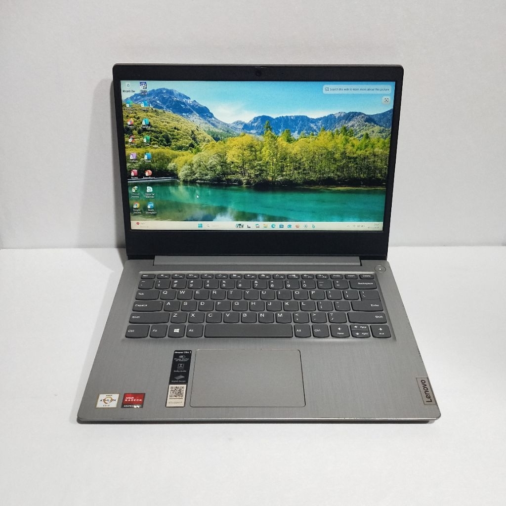 Lenovo Ideapad Slim 3 AMD Athlon Gold 3150u Ram 8GB SSD 512GB VGA AMD Radeon Graphics 2GB