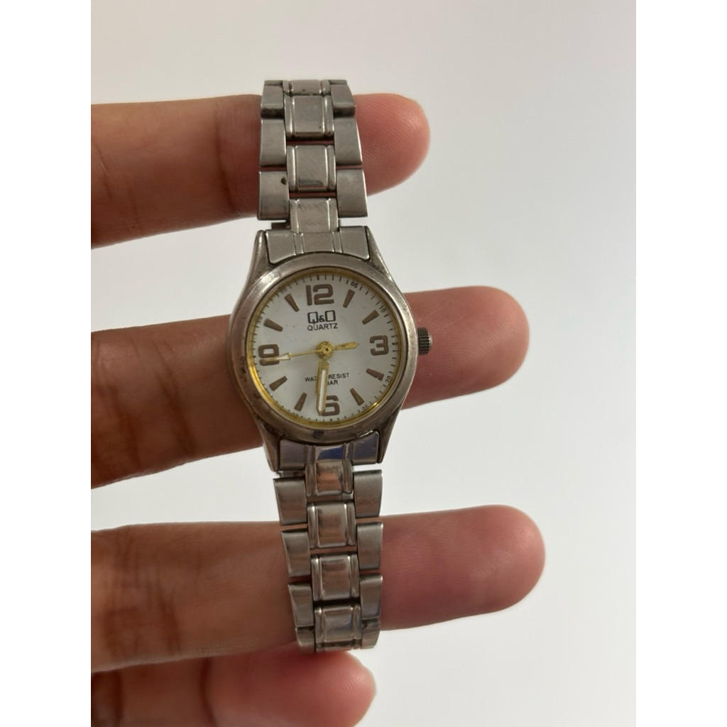 jam tangan wanita Q&O kondisi mulus