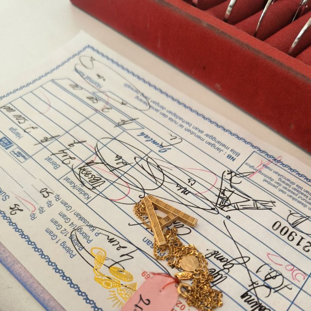 kalung alphabet huruf A ubs