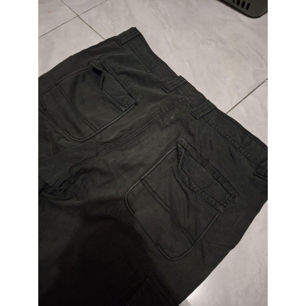 cargo emba size 40
