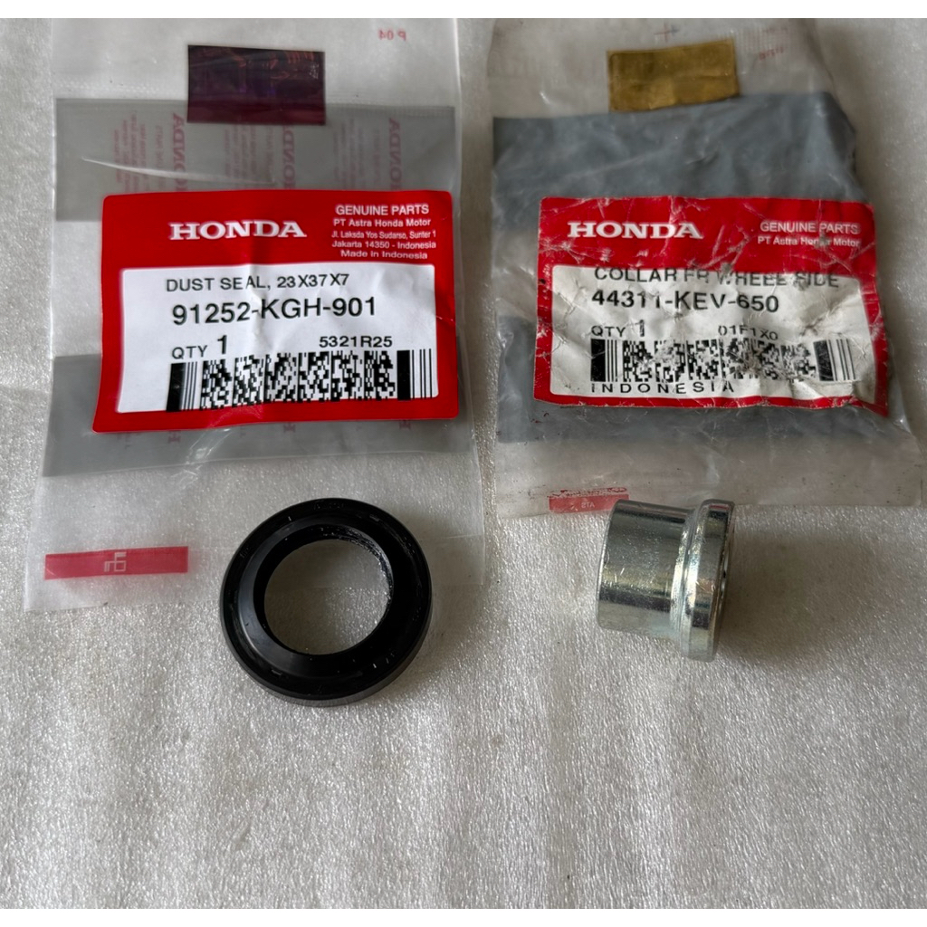 Collar Bosh Roda Depan Kanan + Seal 23x37x7 Supra X Lama Cakram Ori AHM 44311KEV650