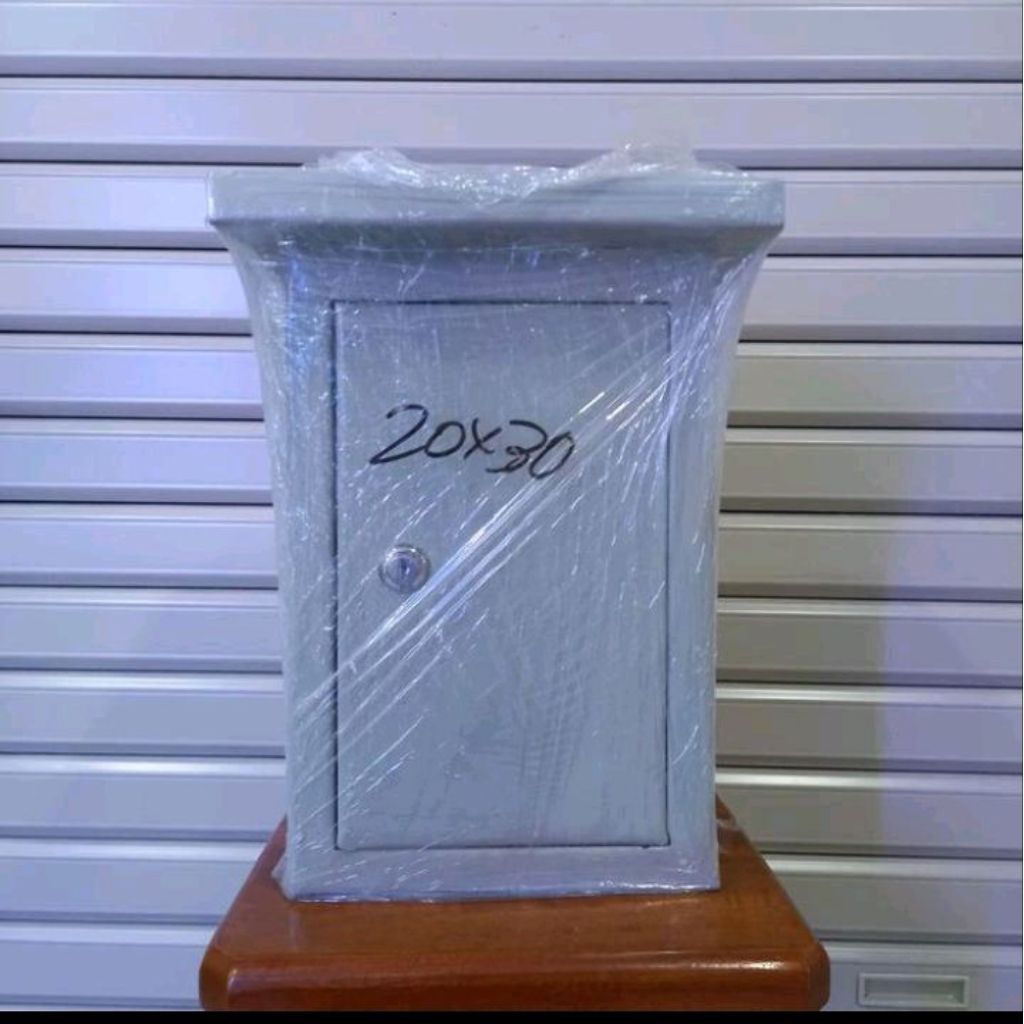 Box Panel Listrik 20 x 30 x 18 Outdoor  / Indoor Plat 0.9mm