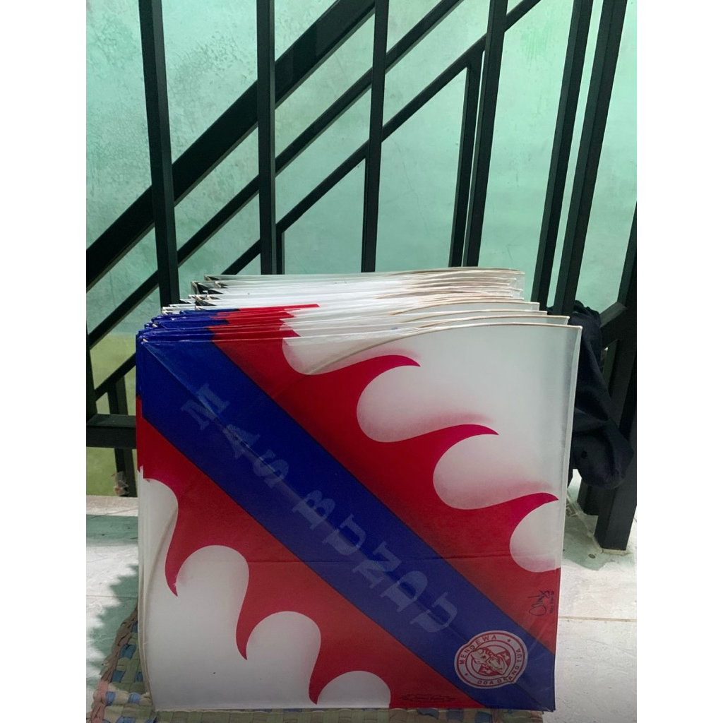 Layangan Sukhoi Super