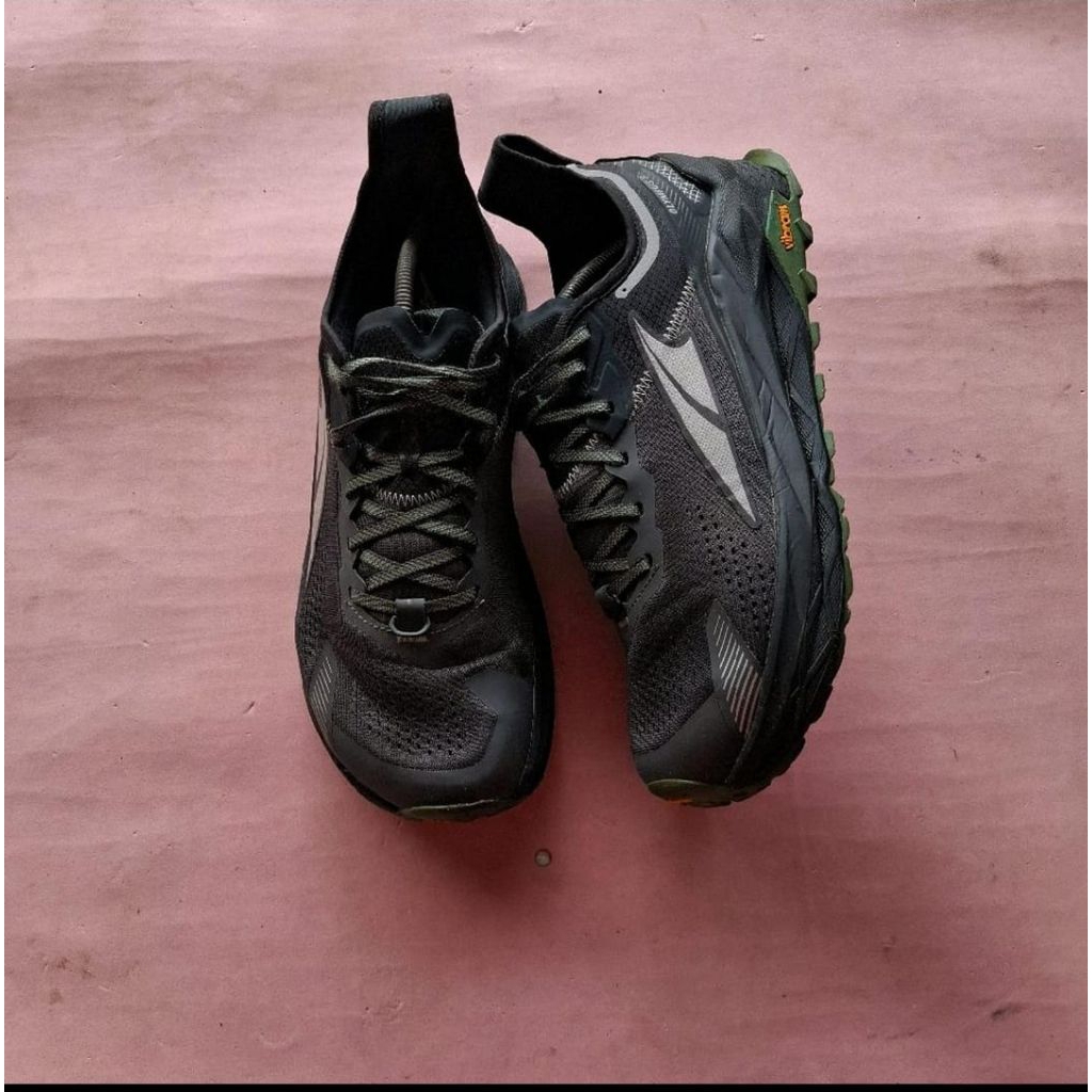 sepatu altra  trail run altra Olympus 5 like new original