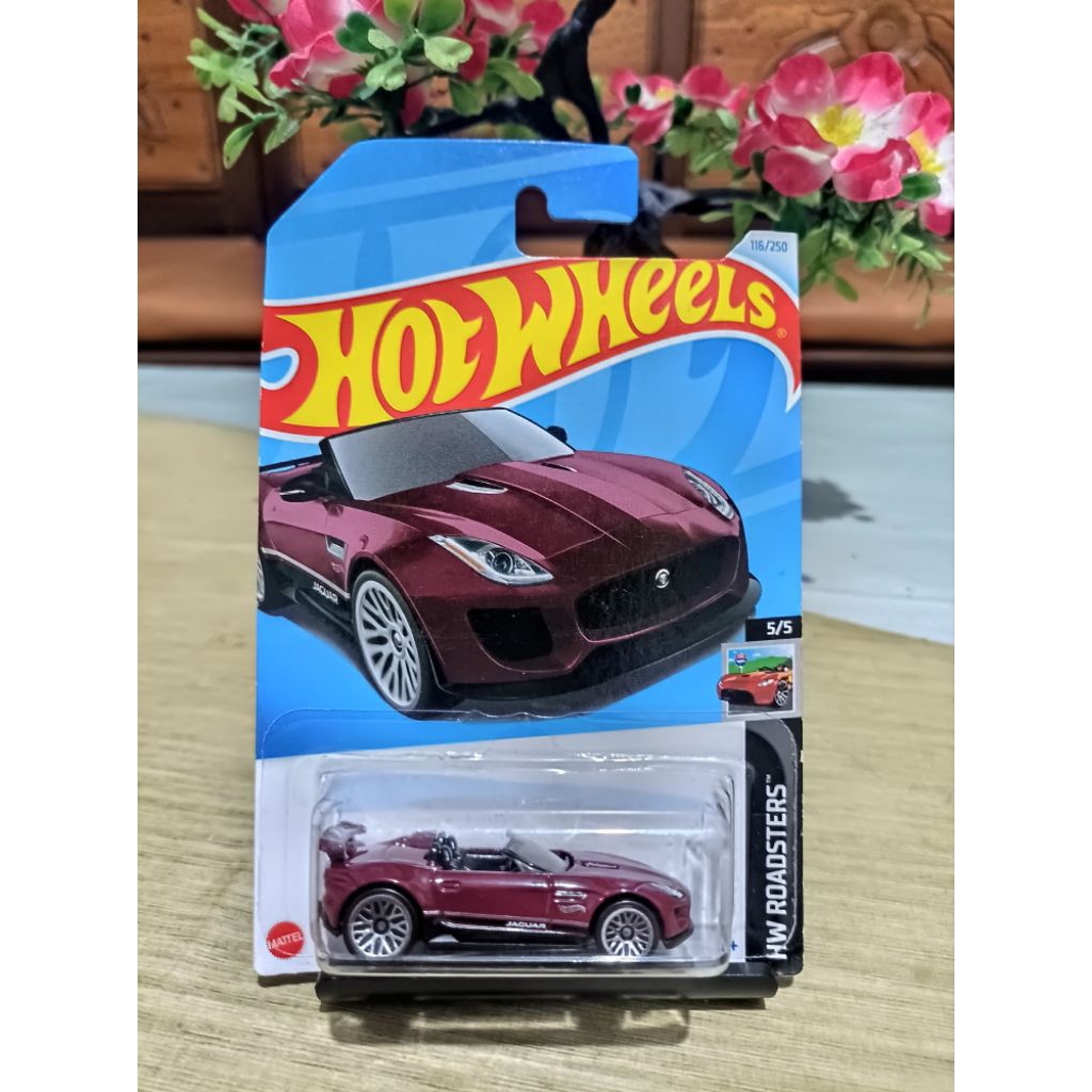 Hotwheels Reguler '15 Jaguar F-Type Project 7