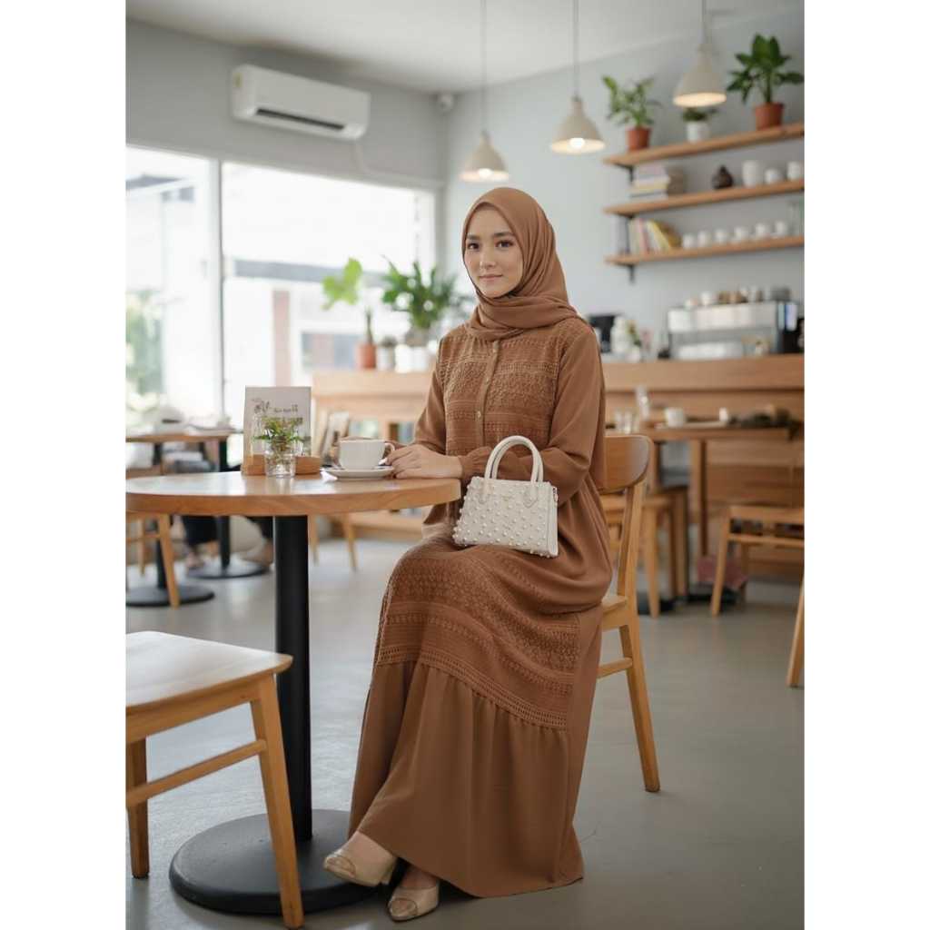 Gamis Amanda Maxy Bahan Crinkle Kombinasi Brukat Malika Terbaru 2026