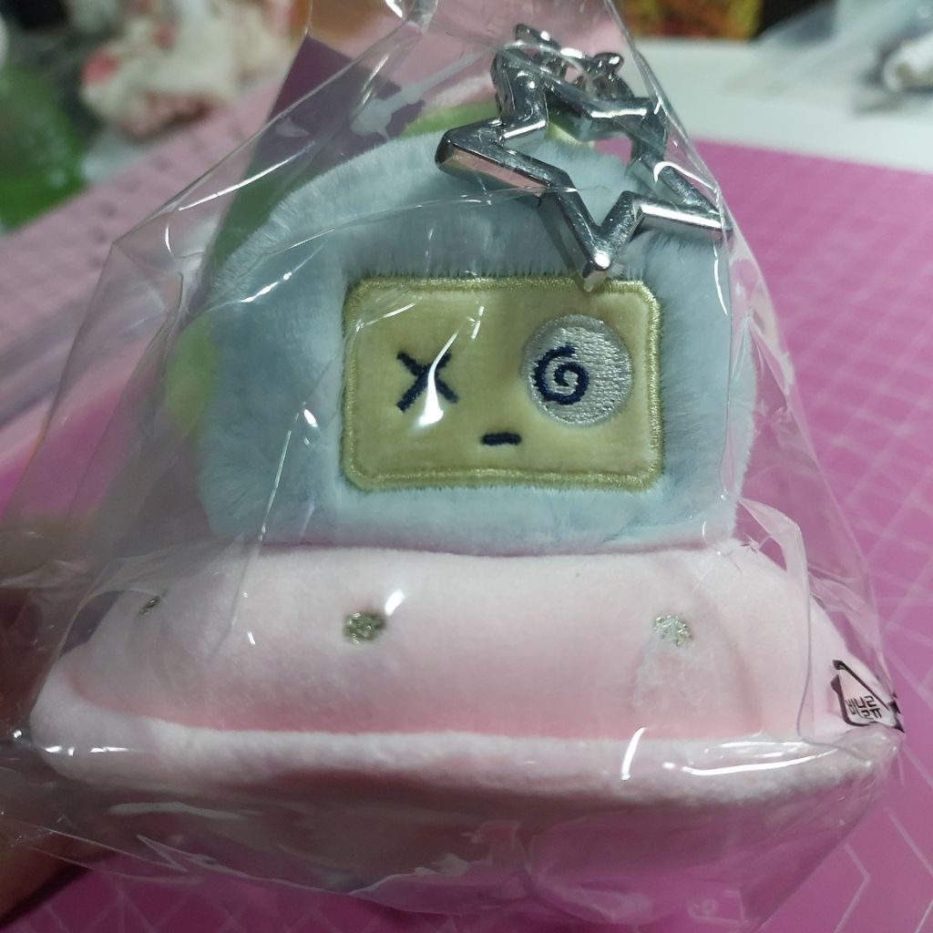 [READY STOK] TRUZ HIKUN ALIEN PLANET PLUSH KEYRING