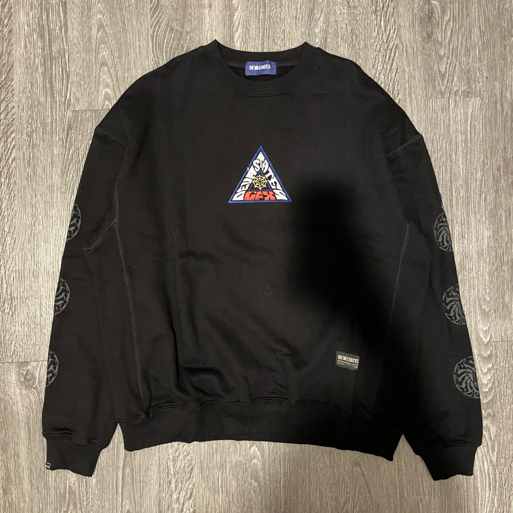 Deva States Crewneck