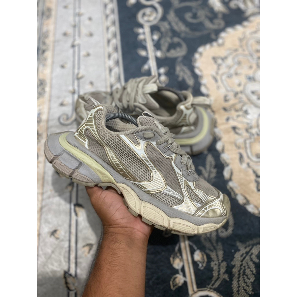 Sepatu Sneakers 3XL B4L3N Size 41 fit 42