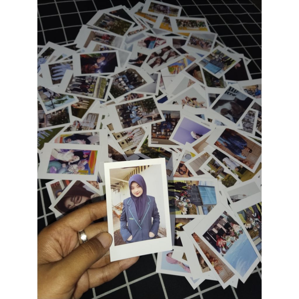 Cetak Foto Polaroid (500 Rupiah/Foto)