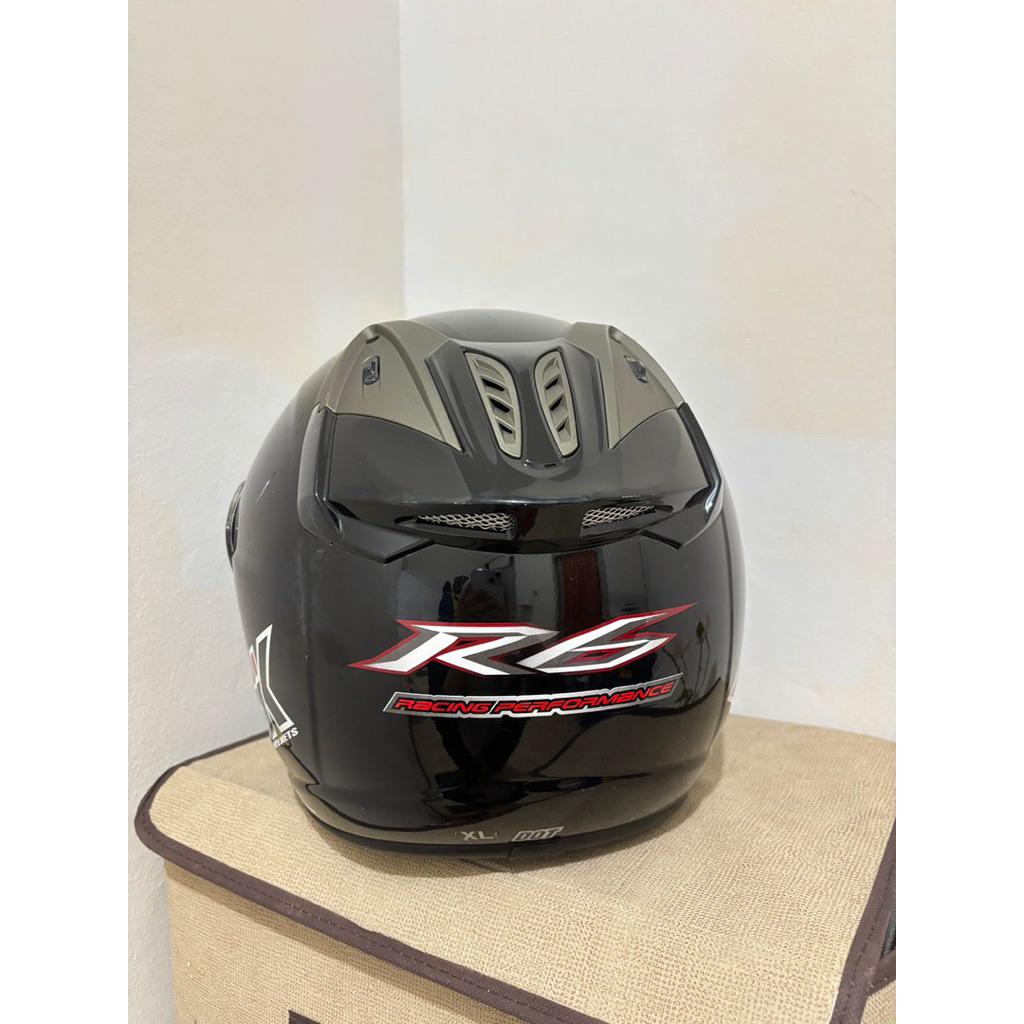 Helm NHK R6 Second
