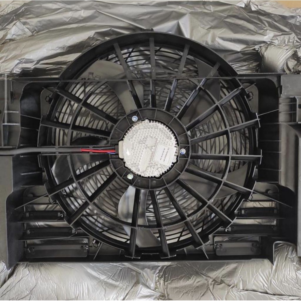 Extra Fan Radiator 64546921381 BMW X5 E53