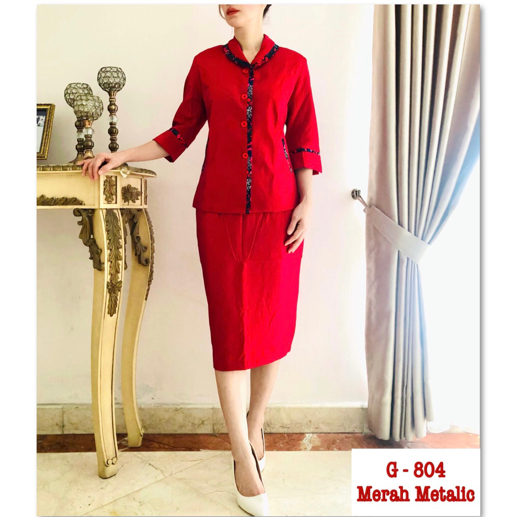 Setelan blazer kantor wanita. Blazer kantor wanita set. Set blazer kerja wanita. Setelan Gruciani