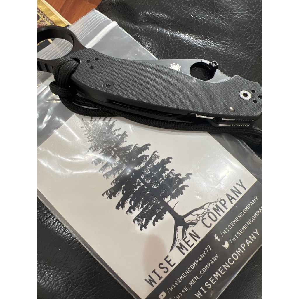 spyderco paramilitary original with signet ring