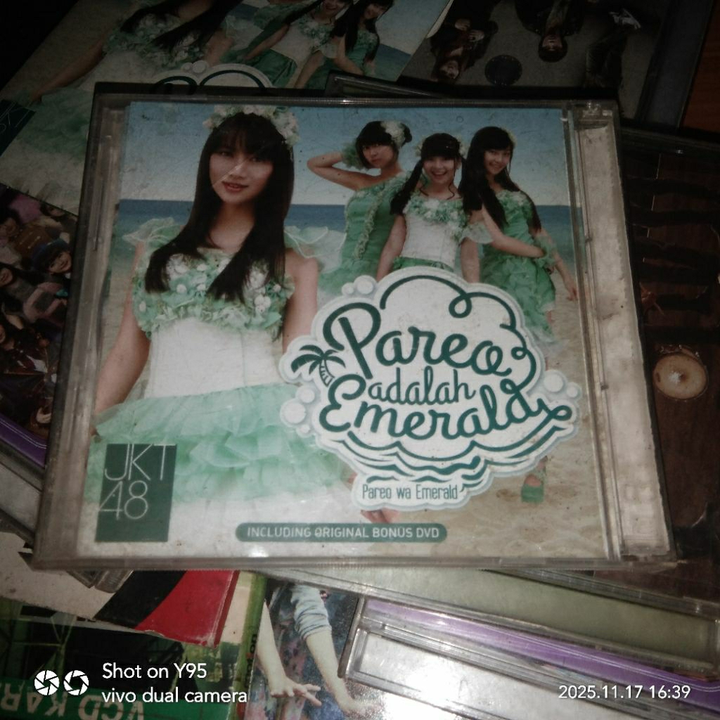 CD JKT48 Pareo Adalah Emerald