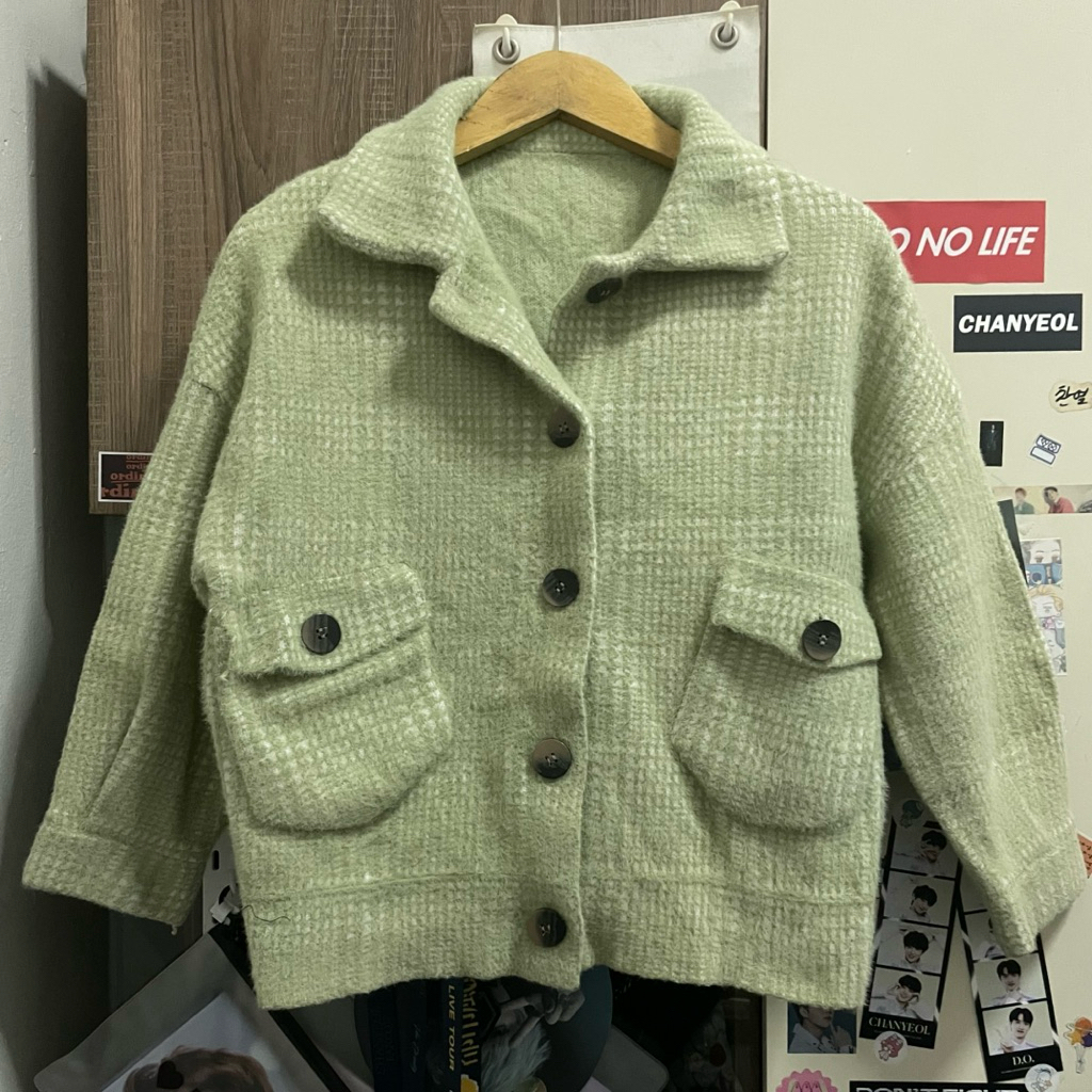 preloved atasan musim dingin mint / matcha plaid fuzzy jacket
