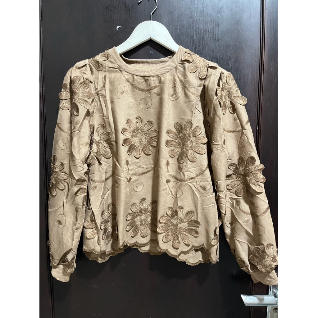 [Preloved] Atasan Wanita Katun Bordir | Blouse Katun Bordir | Atasan Lengan Puffy