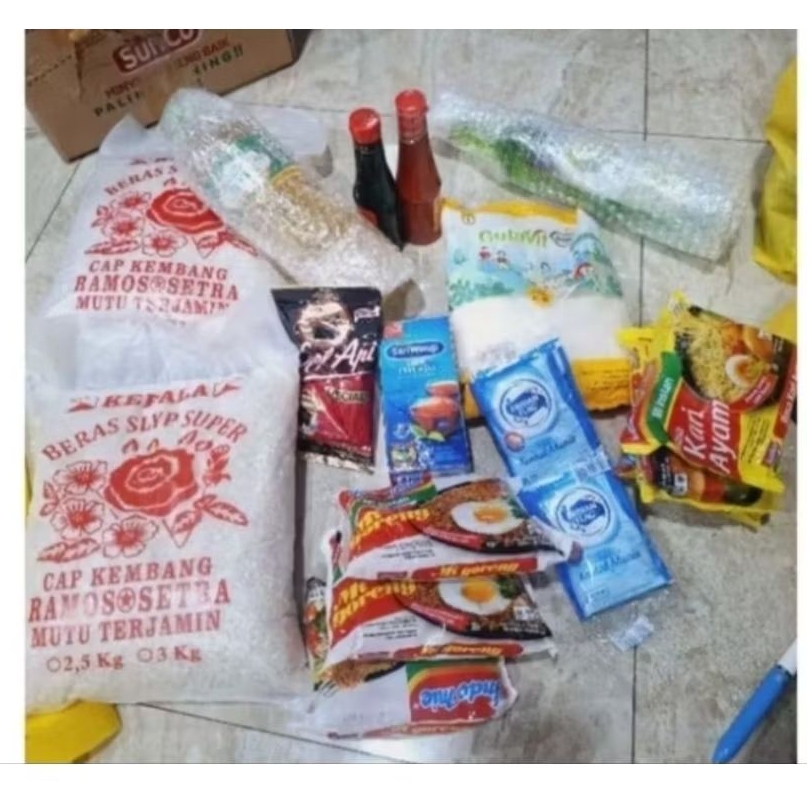 Paket Sembako lengkap...